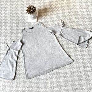 [American Eagle] women’s light grey sweater. Size S.